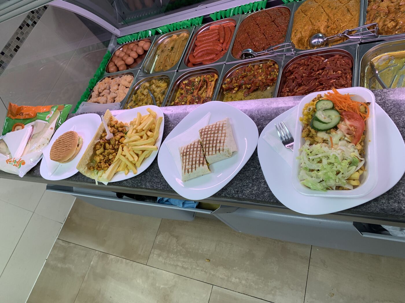 Smaakvolle taco's rijk belegd met vlees en salade